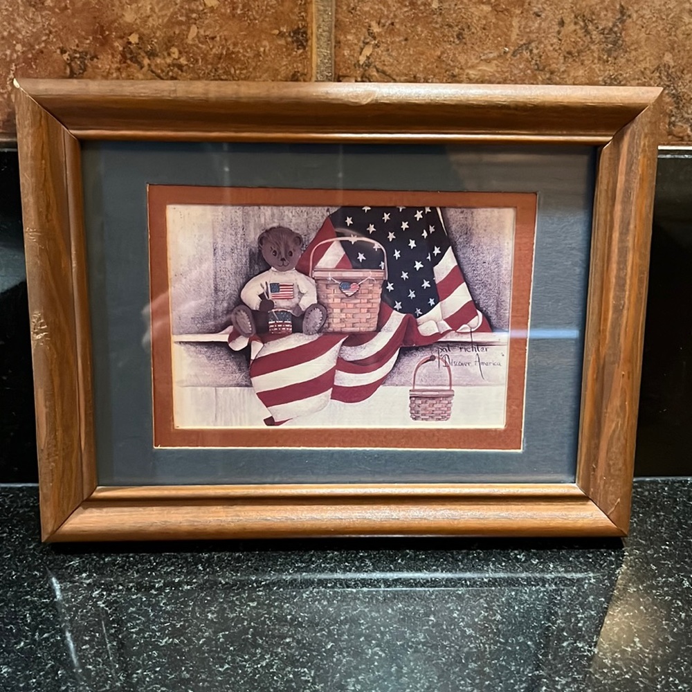Americana picture w/ bear, baskets and flag